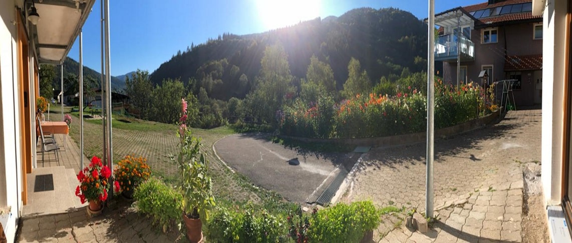 AZ0051