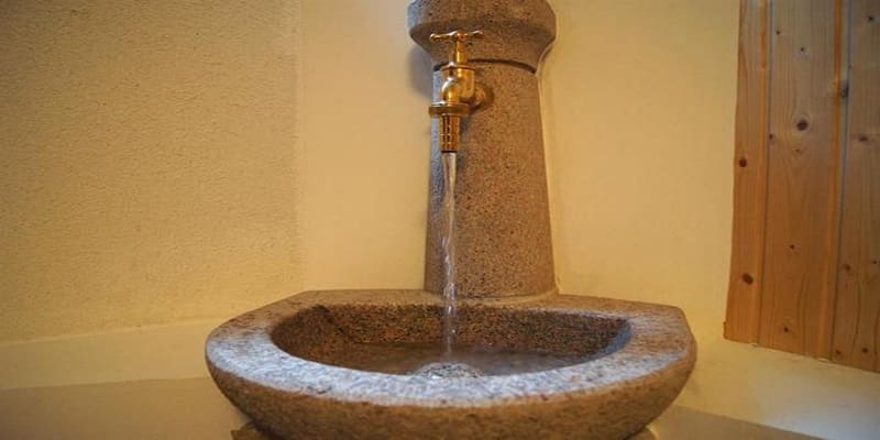 AZ0047